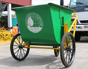 Sản xuất xe gom rác - Công Ty CP Môi Trường Đô Thị Hải Dương
